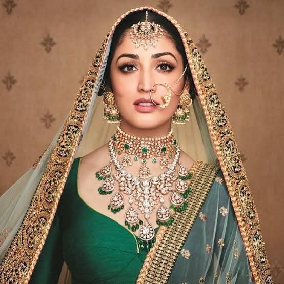 yami gautam wallpaper